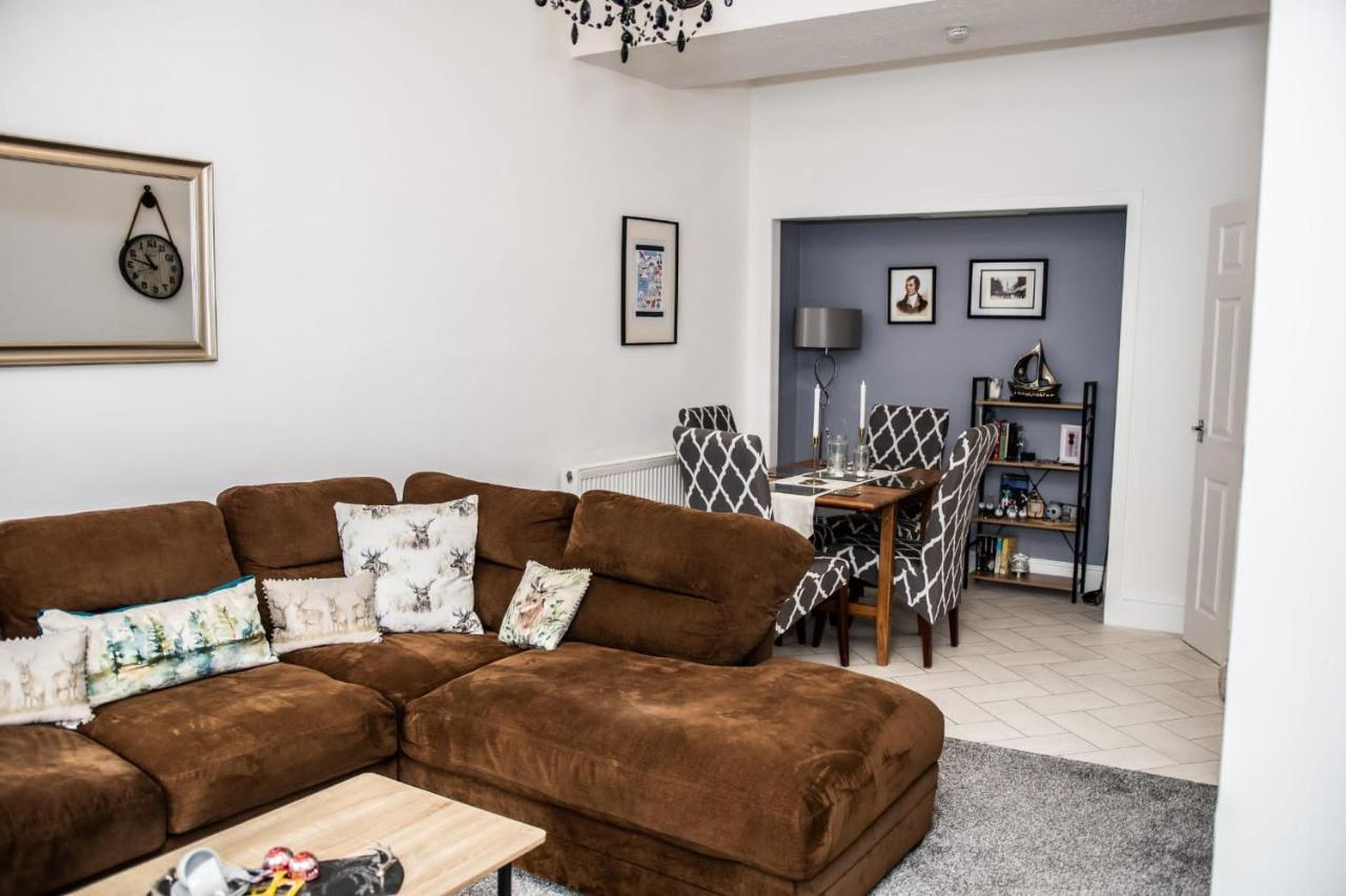 Rose Apartment 2-Bed Town Centre Apartment In Ayr Exterior photo